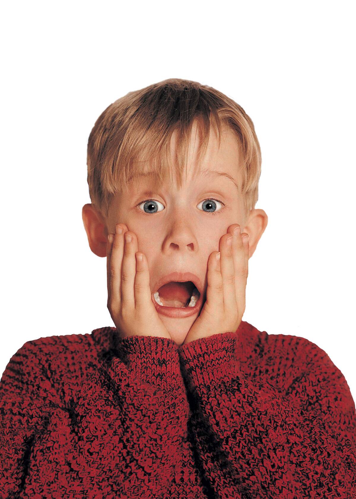 macaualy culkin doing the famous face scream from home alone