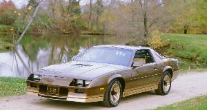 40 Classic Cars That Are Practically Worthless Today – See If You Own Any On The List