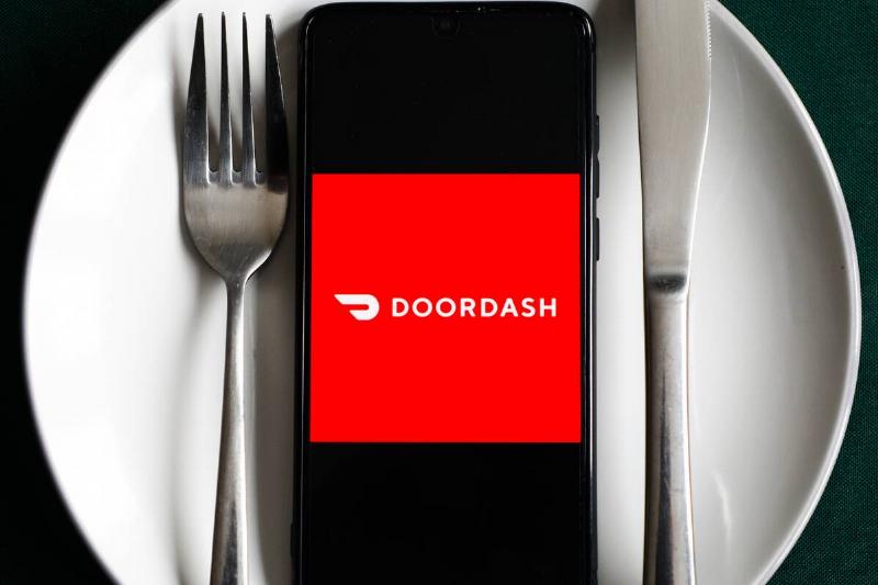 Food Delivery Services Booming