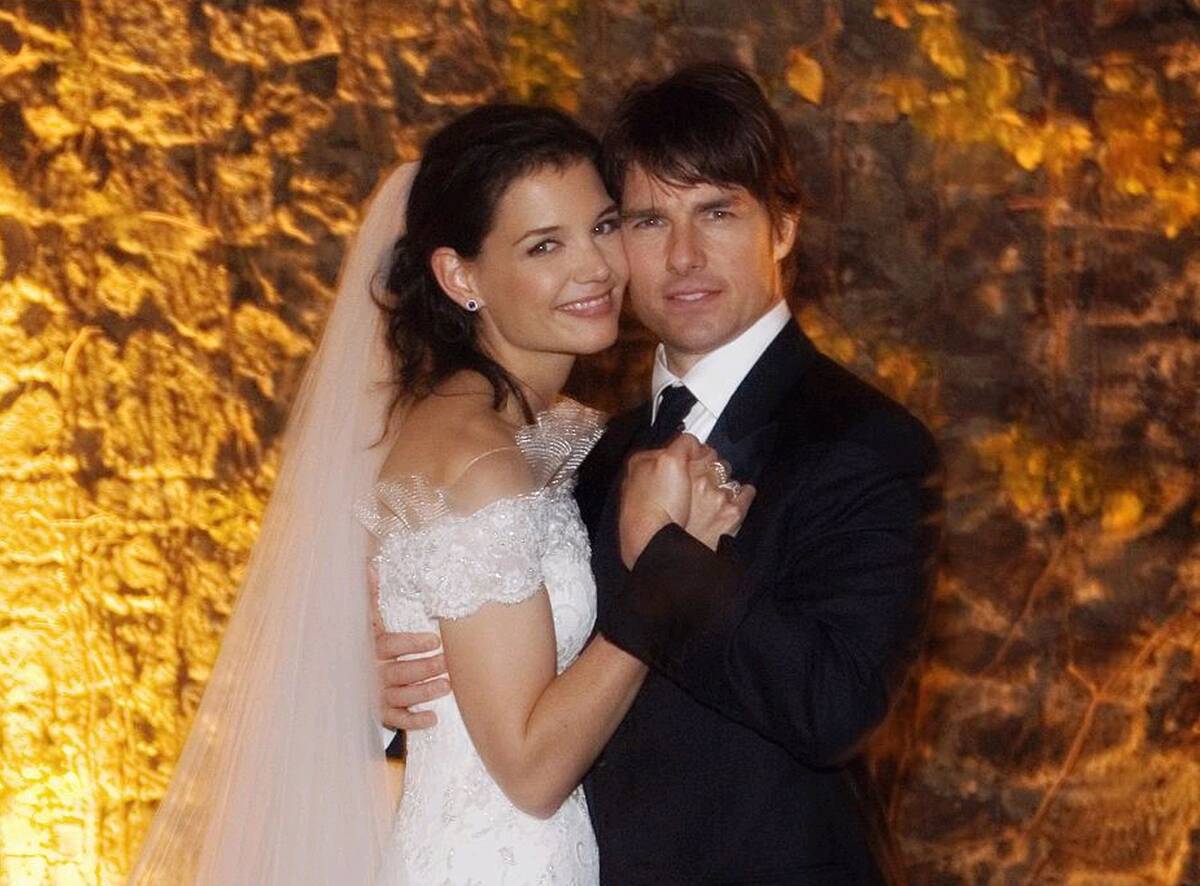 Tom Cruise and Katie Holmes Wedding in Italy - Official Photo - November 18, 2006