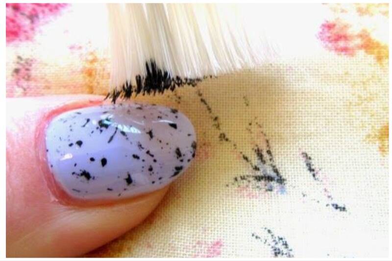 Nail art with toothbrushes