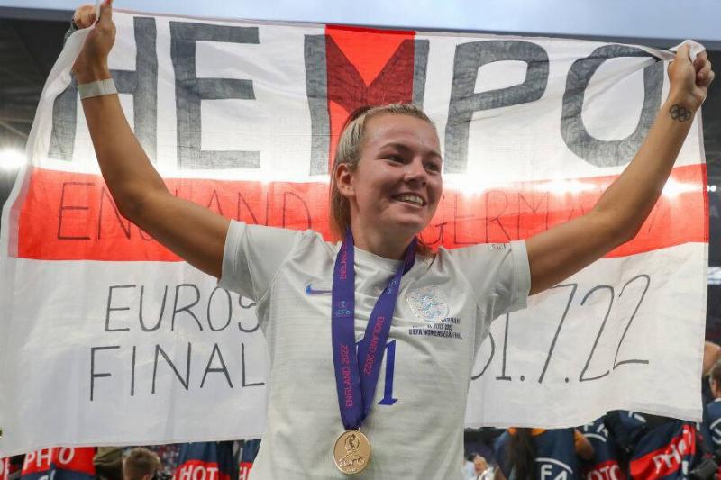 Lauren Hemp of England Lauren Hemp of England
