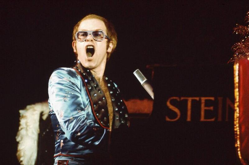 Photo of Elton JOHN