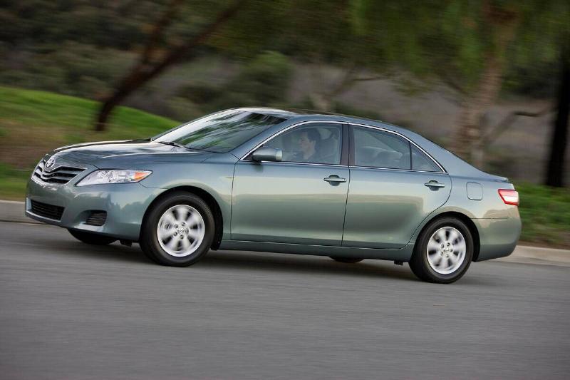 2011-toyota-camry-side-view-carbuzz-511160-1600 2011-toyota-camry-side-view-carbuzz-511160-1600
