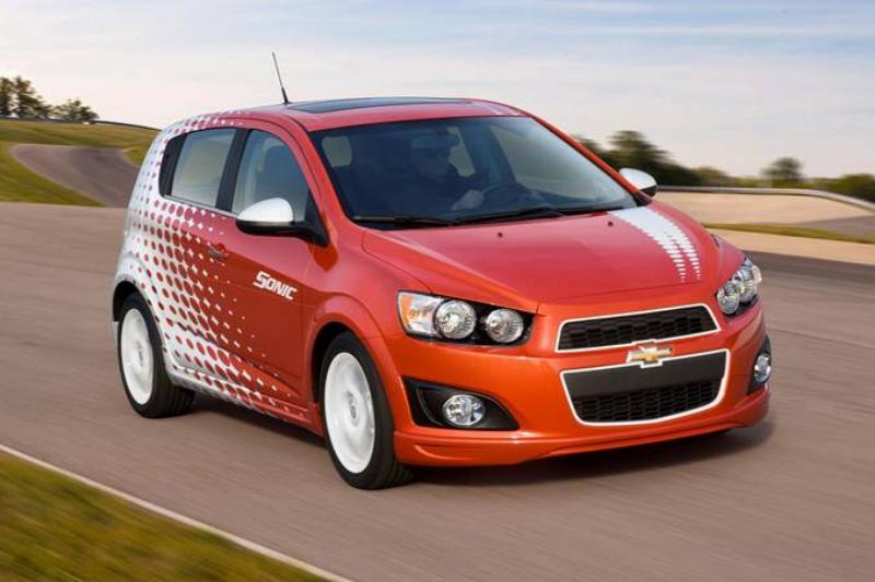 2014-chevrolet-sonic-hatchback-carbuzz-494298 2014-chevrolet-sonic-hatchback-carbuzz-494298