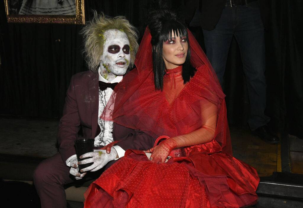 halloween the weeknd and bella hadid dressed in costume
