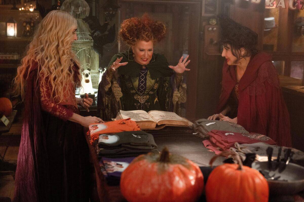 still from hocus pocus 2