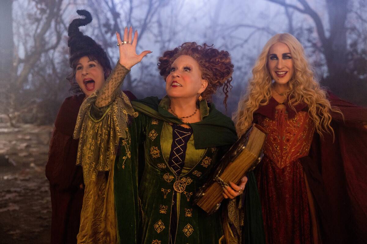 still from hocus pocus 2