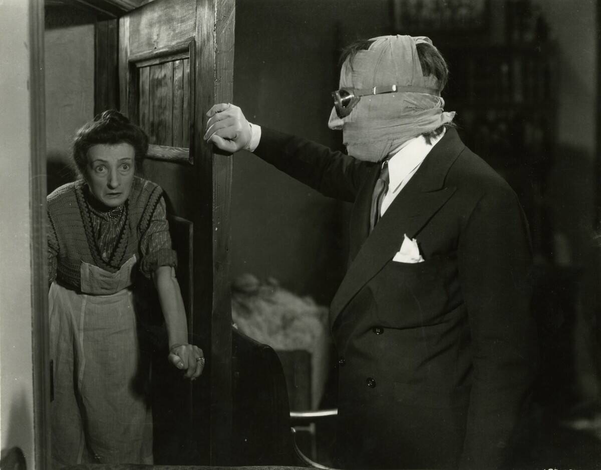 the-invisible-man_YBEasU