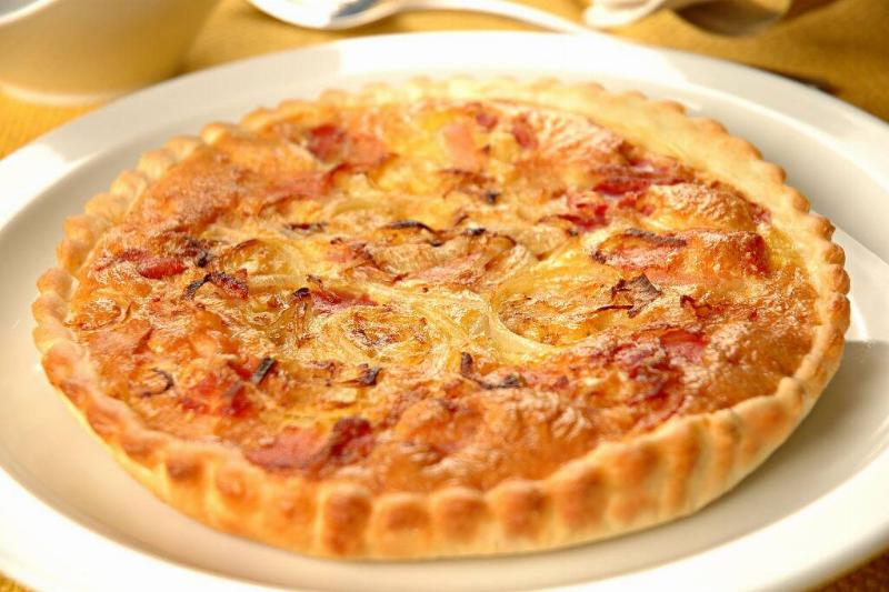 Quiche Lorraine 1371810765 Quiche Lorraine on a plate