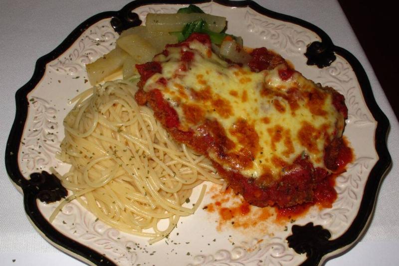 chicken parmesan 1125495930 chicken parmesan with spaghetti