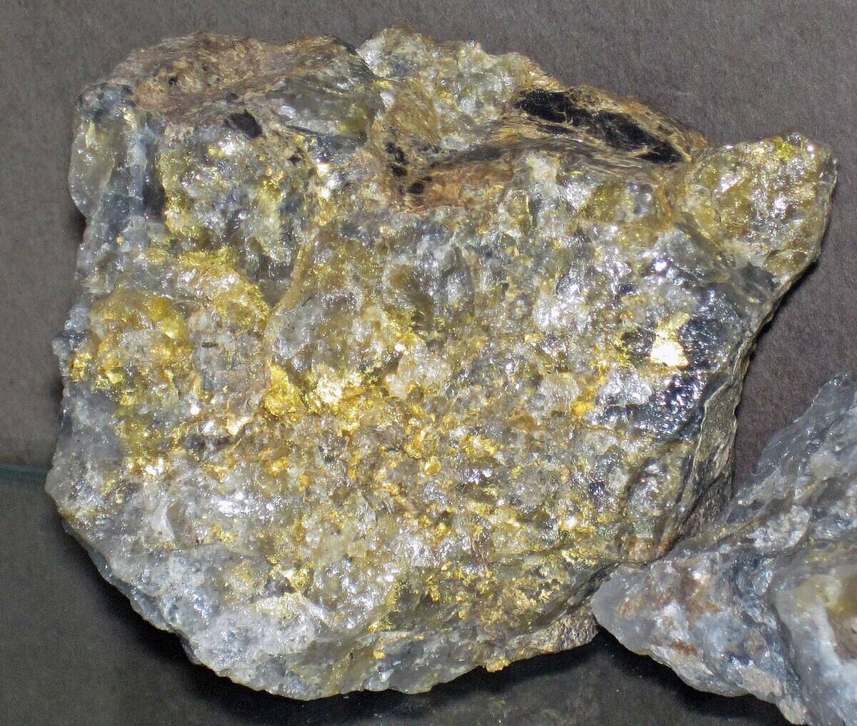 gold rock4