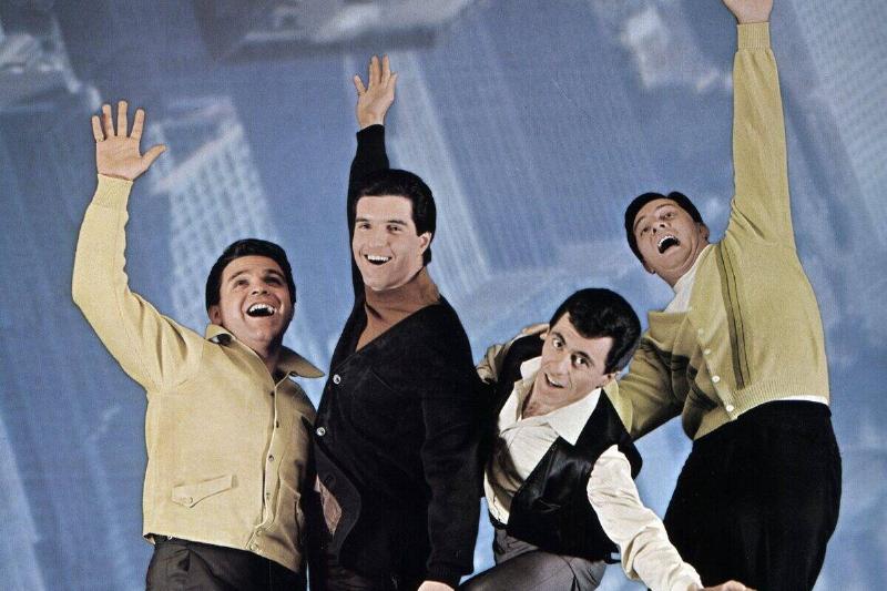 Photo of Frankie VALLI and FOUR SEASONS