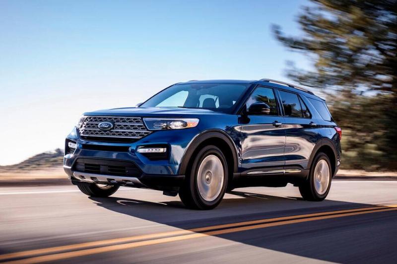 2024-ford-explorer-front-view-driving-carbuzz-529863-1600 2024-ford-explorer-front-view-driving-carbuzz-529863-1600