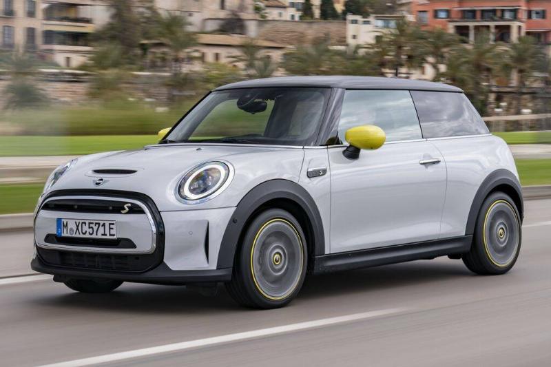 2024-mini-cooper-electric-101-63ff8395c399b 2024-mini-cooper-electric-101-63ff8395c399b