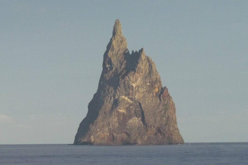 Balls_Pyramid_near_Lord_Howe_Island
