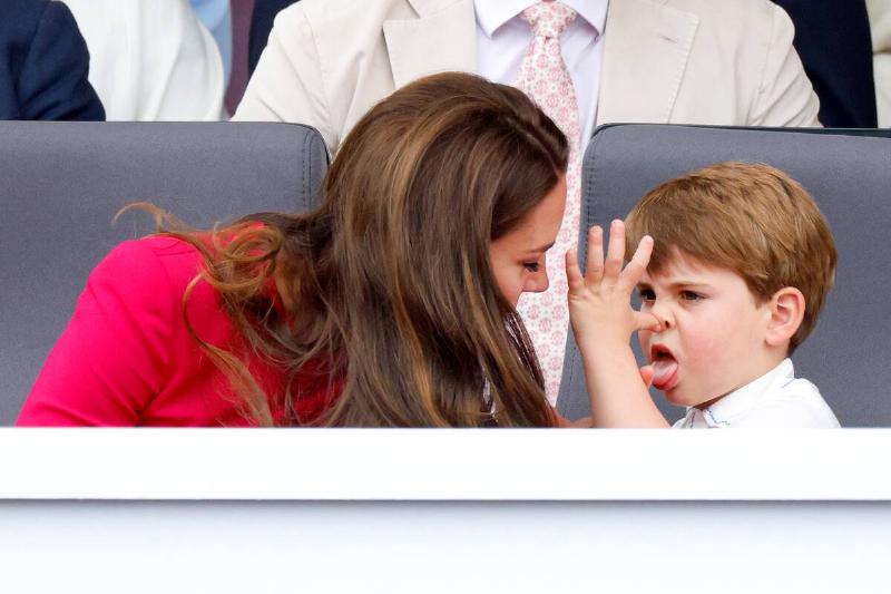 Queen Elizabeth II Platinum Jubilee 2022 - Platinum Pageant