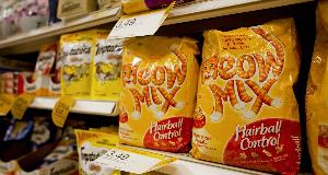 The Best and Worst Cat Food Brands, Ranked For Purr-fection