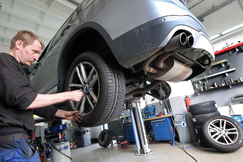 Changing tyres for the upcoming winter season