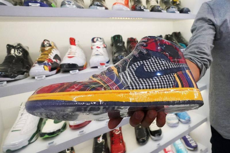 LIFESTYLE-US-FASHION-LEISURE-RETAIL