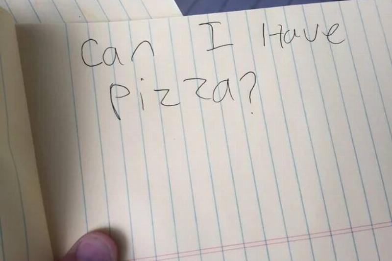 i-told-my-kids-to-go-make-a-mothers-day-card-and-this-was-v0-Yz0jP7_JzQT1vGq7rPiPk0ppxvO1qPNSkWNSepkbqMA