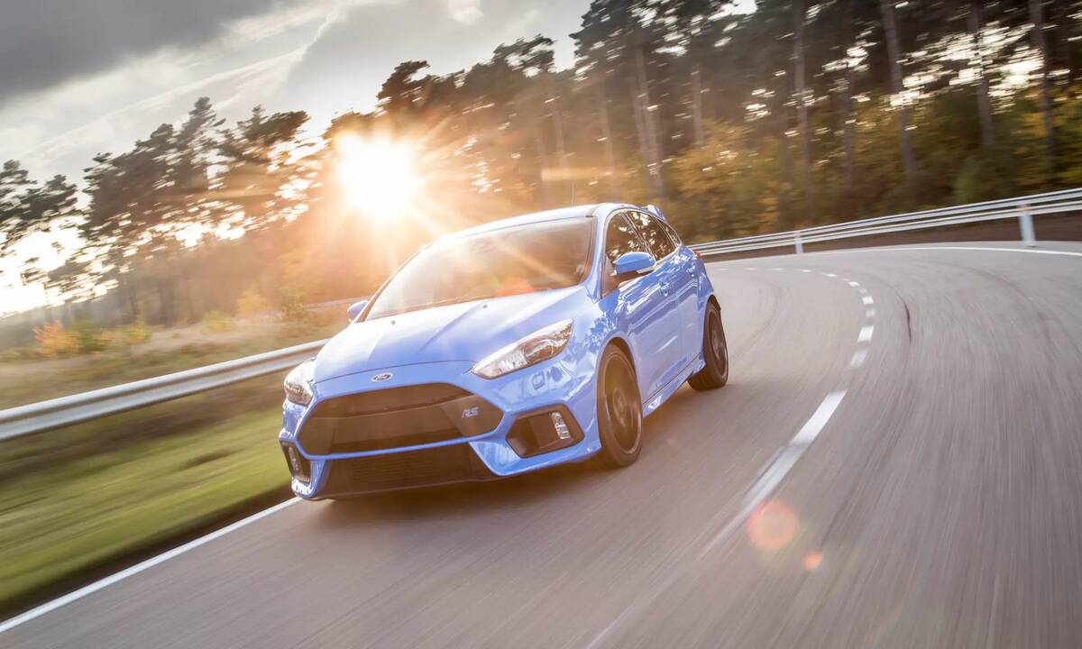 ford_focus_rs_2016