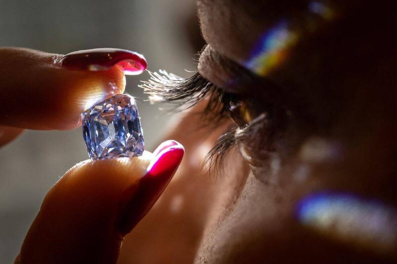 SWITZERLAND-LUXURY-AUCTION-JEWELLERY SWITZERLAND-LUXURY-AUCTION-JEWELLERY