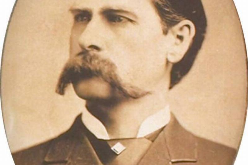 640px-Wyatt_Earp_portrait