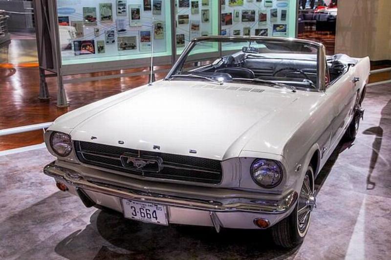 Ford_Mustang_serial_number_one Ford_Mustang_serial_number_one
