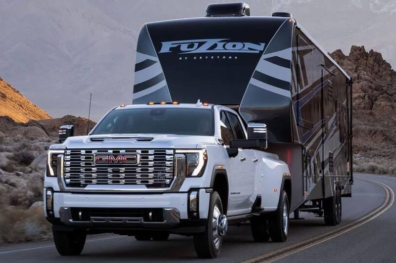 2025-sierra-hd-mov-gallery-exterior-16-1920x960-25PGSRHD00174_ 2025-sierra-hd-mov-gallery-exterior-16-1920x960-25PGSRHD00174_