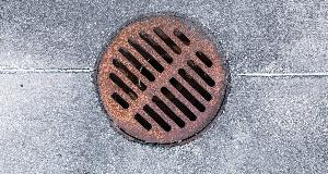 Pour Hydrogen Peroxide Down Your Sink And Watch What Happens – Hydrogen Peroxide Uses We Wish We Knew Sooner