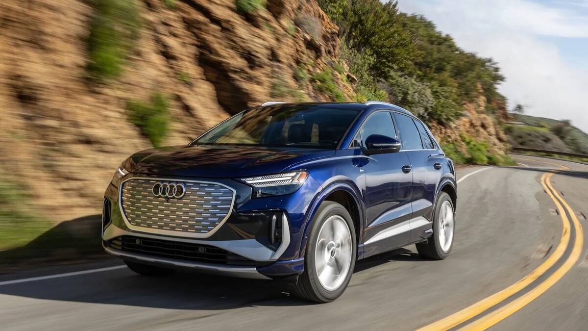 2025-audi-q4-e-tron_100936033_h