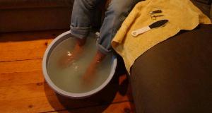 This Is What Happens When You Soak Your Feet In Apple Cider Vinegar – Clever Apple Cider Vinegar Hacks