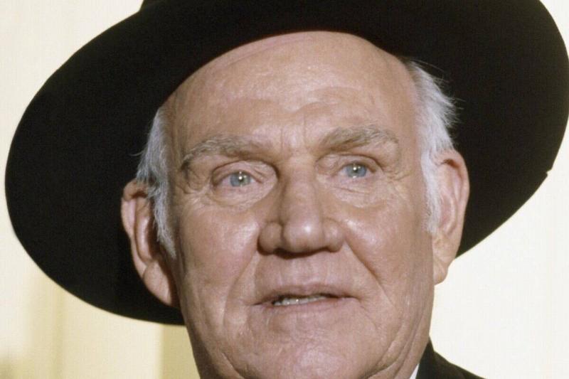 little-house-on-the-prairie_XWgIF9