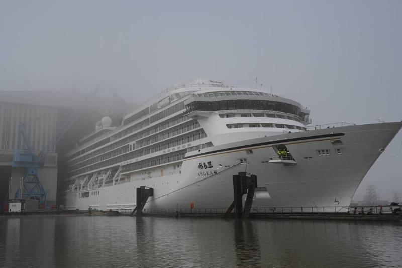 Cruise ship Cruise ship