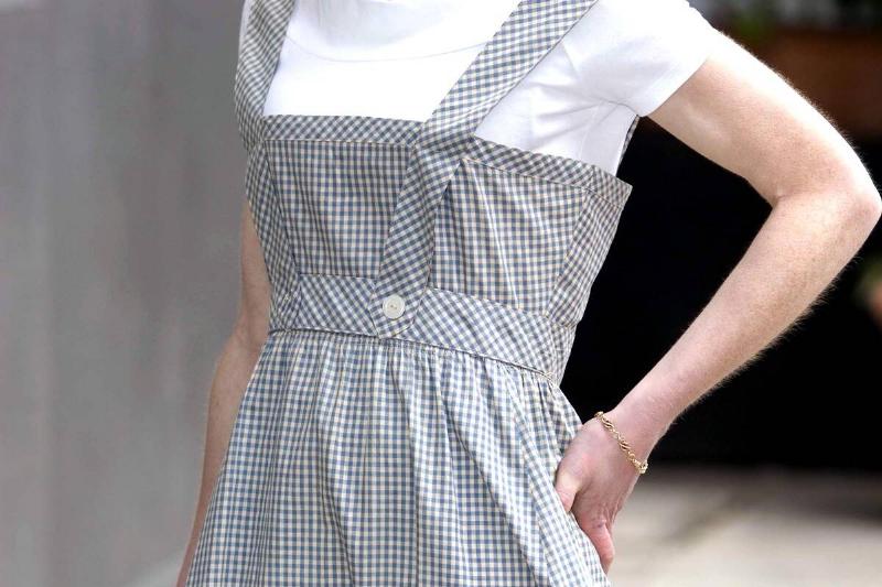Judy Garland'S The Wizard Of Oz Dress Auction Judy Garland'S The Wizard Of Oz Dress Auction