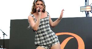 30 Clothing Items That Make People Look Larger – Avoid These Clothes At All Costs