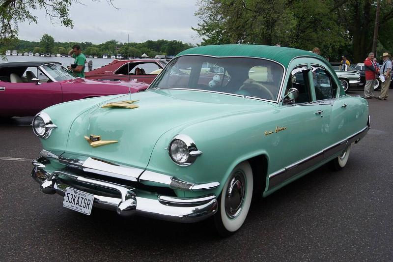 1953_Kaiser_Dragon_(14384102853)