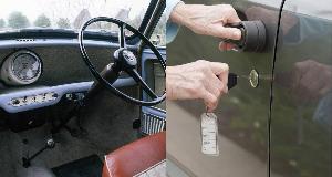 Retro Car Features That Younger Generations Don’t Understand