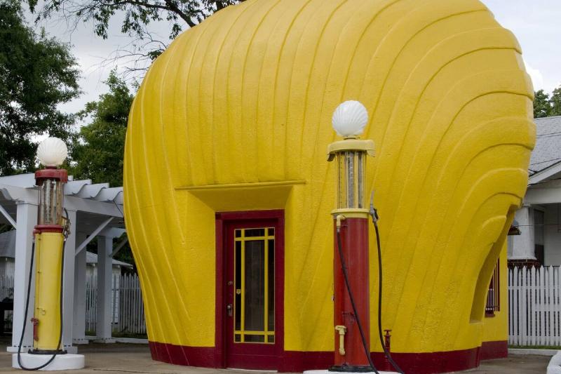Historic Shell gas station, Raleigh, North Carolina