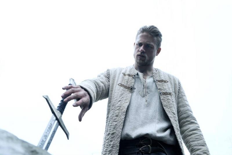 king-arthur-legend-of-the-sword_oqLzLg