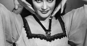 Odd Things About “The Munsters” Most Fans Never Figured Out – Why Herman & Lily Shared A Bed