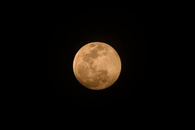 GettyImages-2102845620 Full moon in the sky