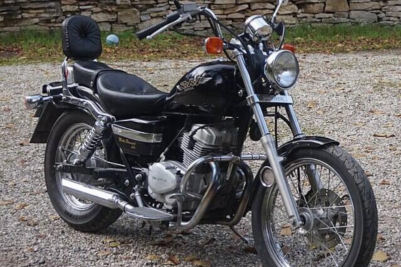 Honda_CA_125_Rebel