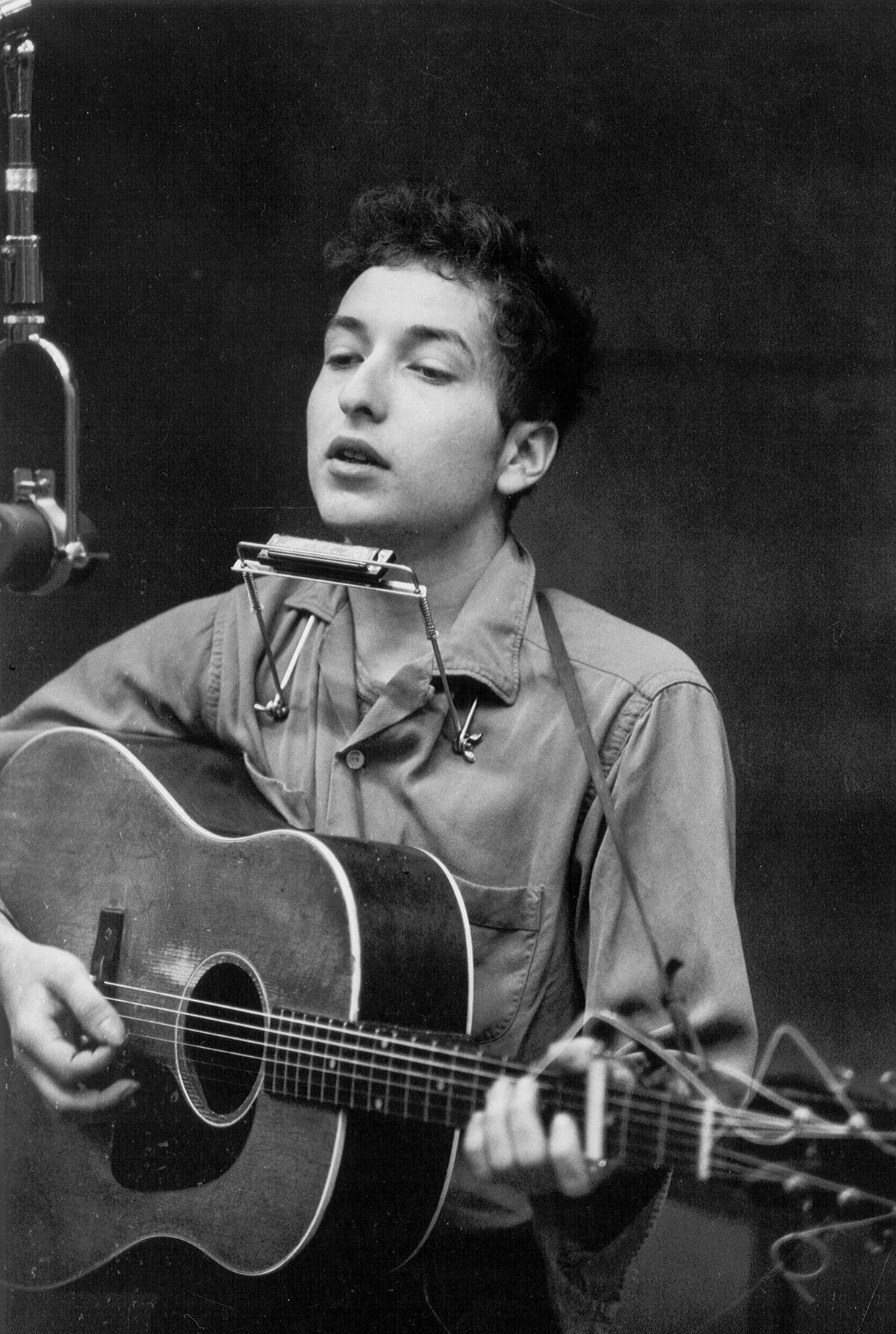 Bob Dylan Records His First Album For Columbia