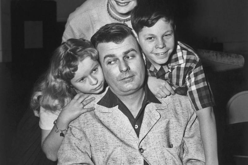 Cast Of Professional Father Television Show