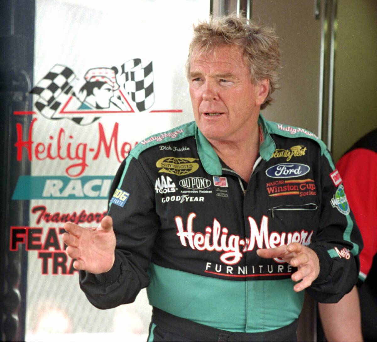 Dick Trickle commits suicide