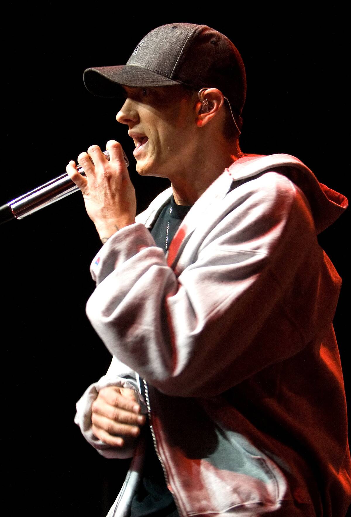 Eminem Gives A Free MySpace Music Concert To Celebrate The Release Of 