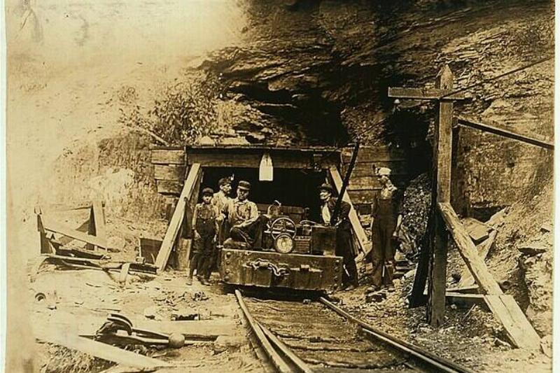 West-virginia-mine-entrance1