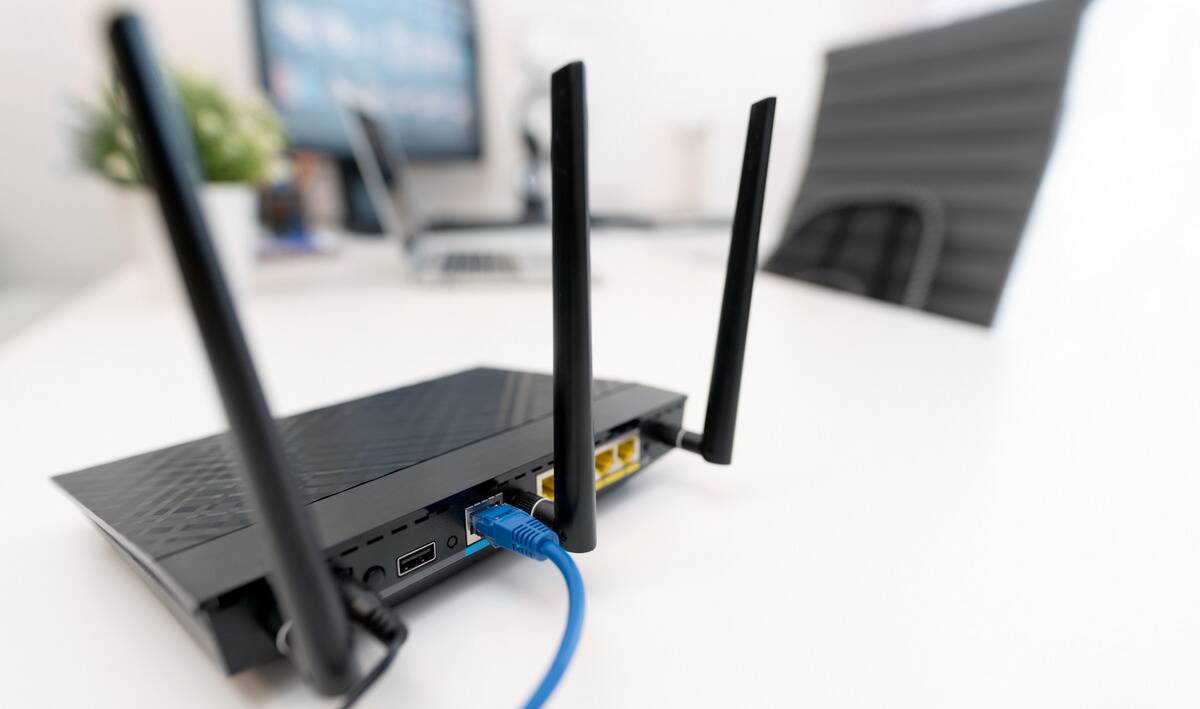 homesecurity4 A dramatically angled photo of a WiFi router.